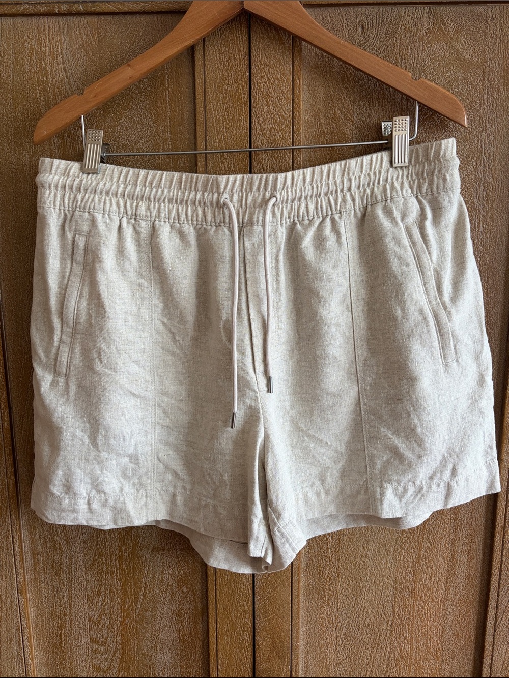 Athleta Cream Drawstring Linen-Blend Athletic Shorts